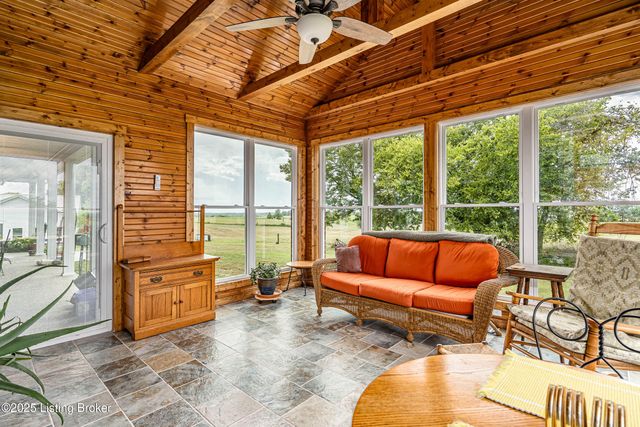 128 Ochs Ln, Bloomfield, KY 40008