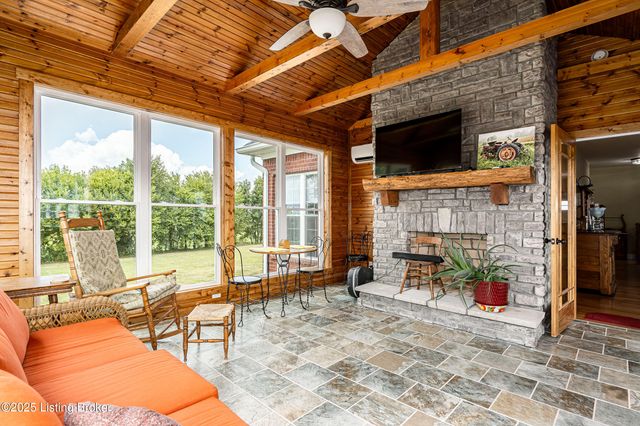 128 Ochs Ln, Bloomfield, KY 40008