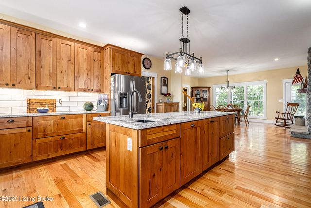 128 Ochs Ln, Bloomfield, KY 40008