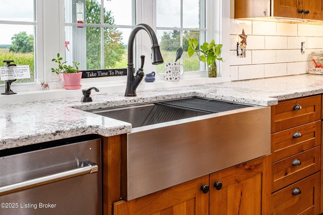 128 Ochs Ln, Bloomfield, KY 40008