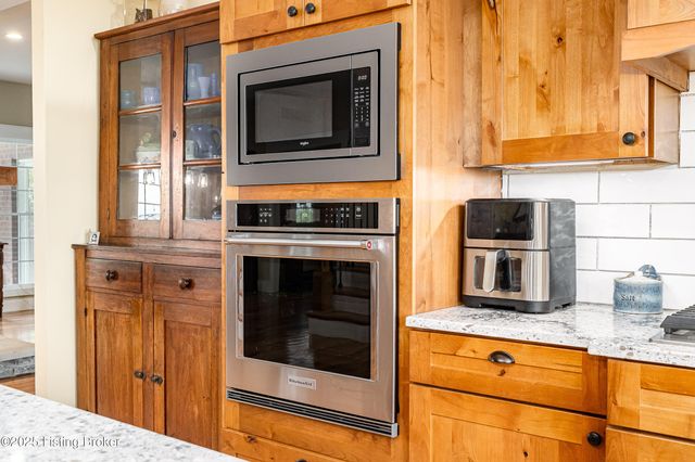 128 Ochs Ln, Bloomfield, KY 40008