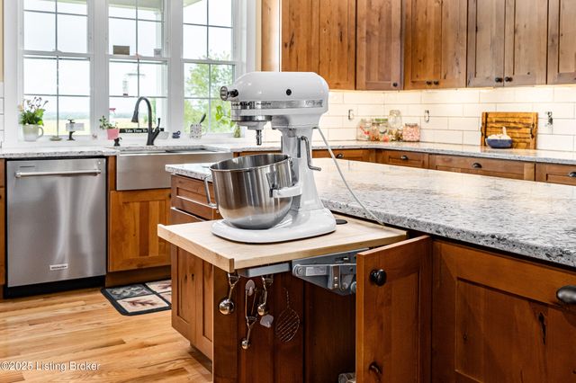 128 Ochs Ln, Bloomfield, KY 40008