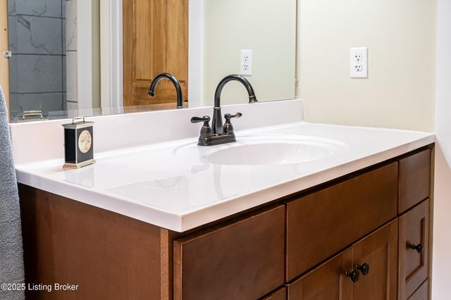 128 Ochs Ln, Bloomfield, KY 40008