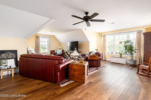 128 Ochs Ln, Bloomfield, KY 40008