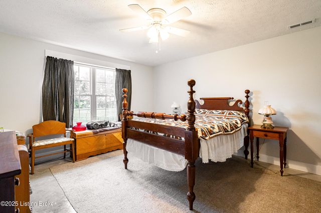 128 Ochs Ln, Bloomfield, KY 40008