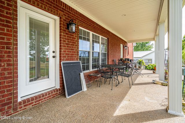 128 Ochs Ln, Bloomfield, KY 40008