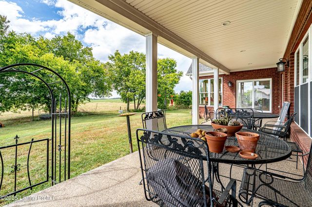 128 Ochs Ln, Bloomfield, KY 40008