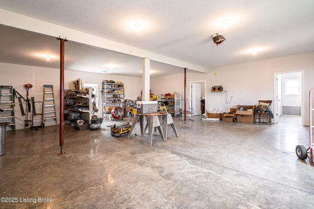 128 Ochs Ln, Bloomfield, KY 40008