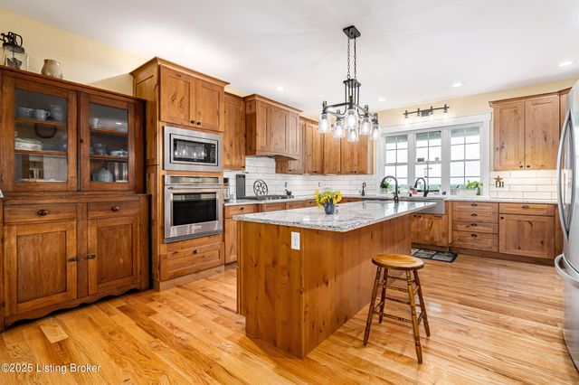 128 Ochs Ln, Bloomfield, KY 40008