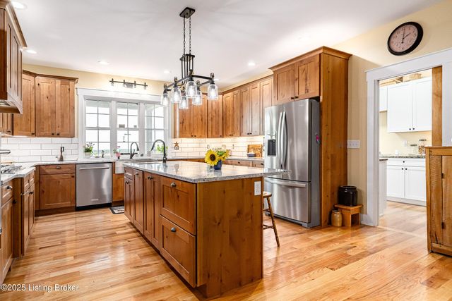 128 Ochs Ln, Bloomfield, KY 40008