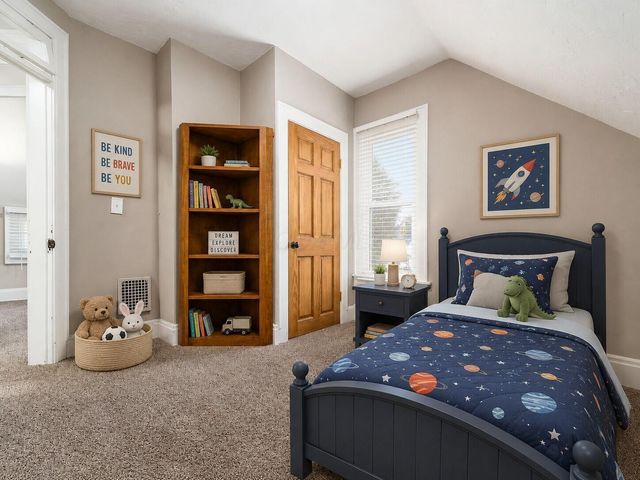 2339 Summit Street, Columbus, OH 43202