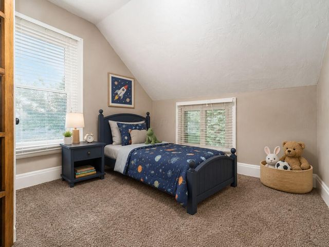 2339 Summit Street, Columbus, OH 43202