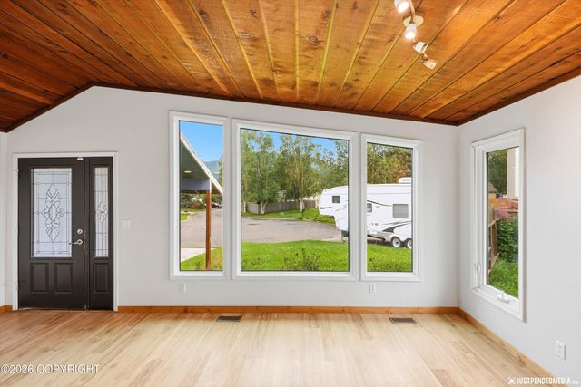 8401 Williwa Circle, Anchorage, AK 99504