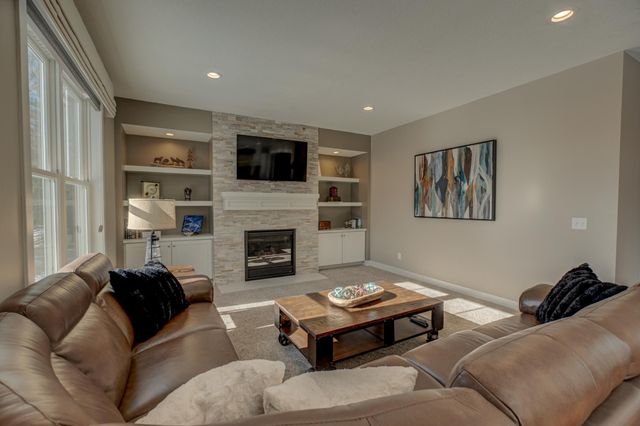 1264 10th Street N, North Hudson, WI 54016