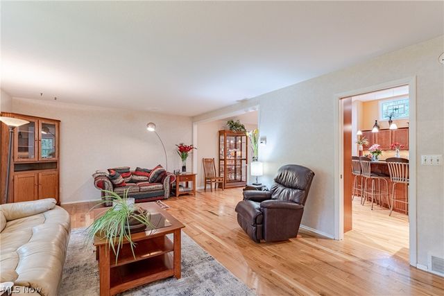 6424 Creekside Trail, Solon, OH 44139