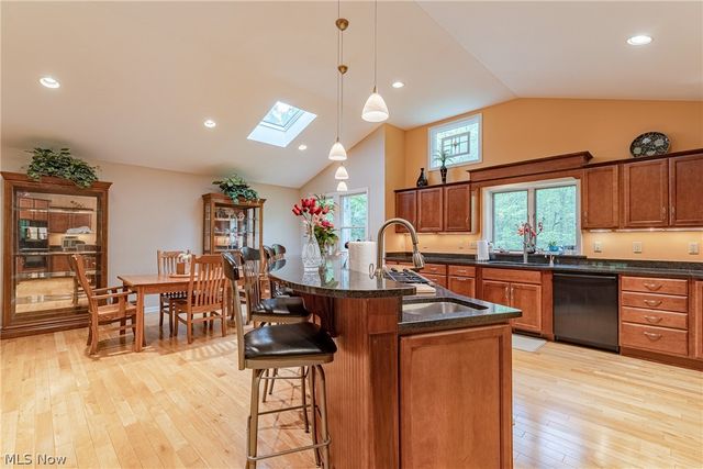 6424 Creekside Trail, Solon, OH 44139