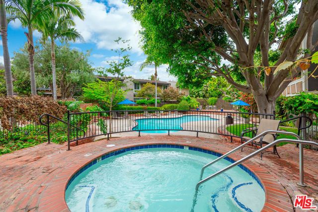 6425 Green Valley Circle 304, Culver City, CA 90230