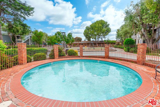 6425 Green Valley Circle 304, Culver City, CA 90230