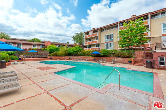 6425 Green Valley Circle 304, Culver City, CA 90230