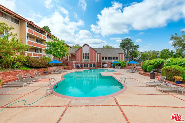 6425 Green Valley Circle 304, Culver City, CA 90230