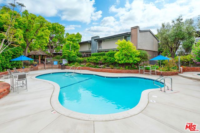 6425 Green Valley Circle 304, Culver City, CA 90230