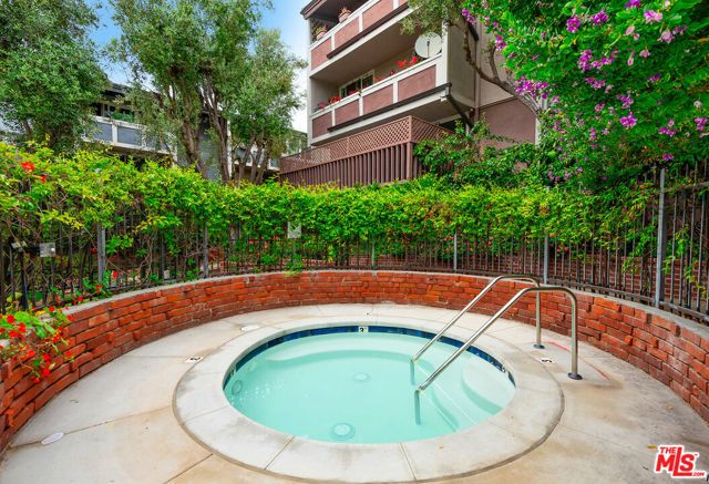 6425 Green Valley Circle 304, Culver City, CA 90230