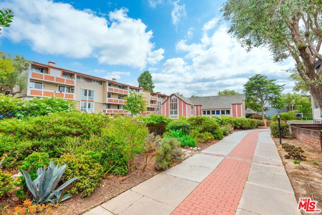 6425 Green Valley Circle 304, Culver City, CA 90230