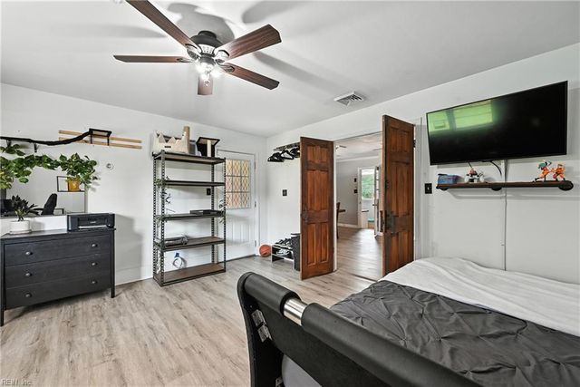 1120 Chesslawn CIR E, Chesapeake, VA 23320