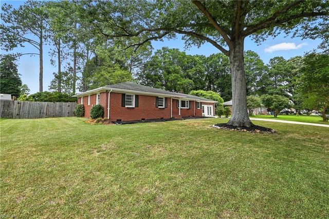 1120 Chesslawn CIR E, Chesapeake, VA 23320