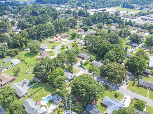 1120 Chesslawn CIR E, Chesapeake, VA 23320