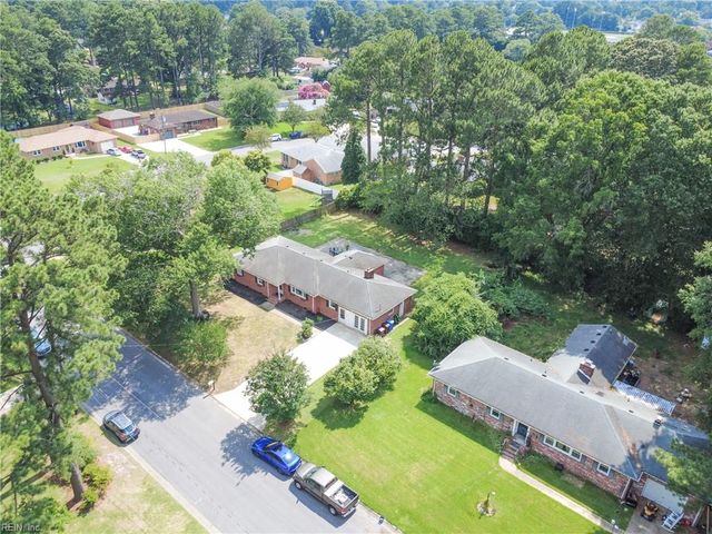 1120 Chesslawn CIR E, Chesapeake, VA 23320