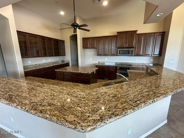10024 W JJ RANCH Road, Peoria, AZ 85383