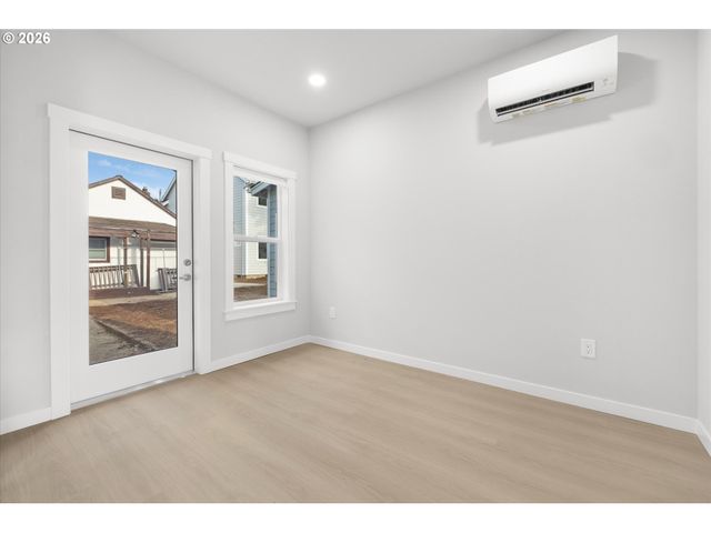 8778 N Newman Ave, Portland, OR 97203