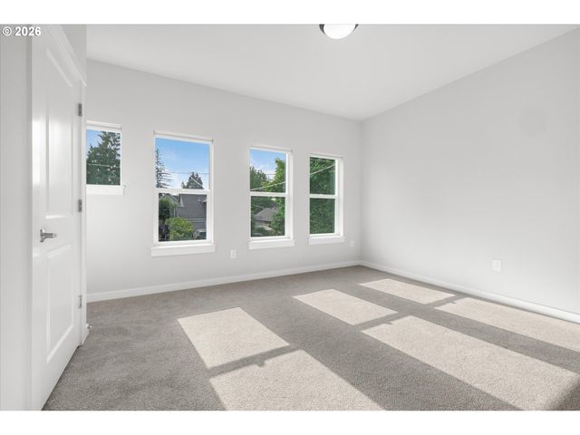 8778 N Newman Ave, Portland, OR 97203
