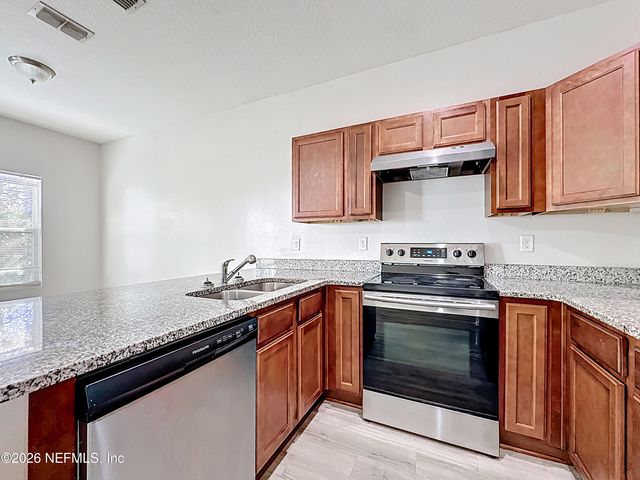 3551 RAIN FOREST Drive W, Jacksonville, FL 32277