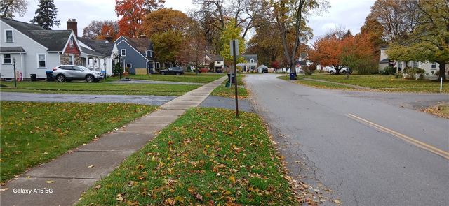 183 Thorncliffe Drive, Irondequoit, NY 14617