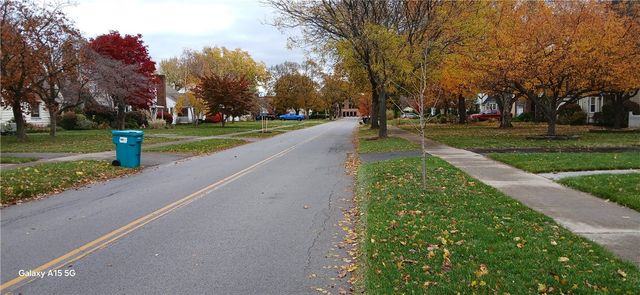 183 Thorncliffe Drive, Irondequoit, NY 14617