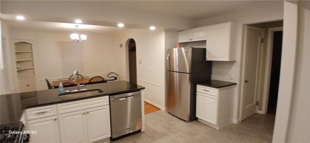 183 Thorncliffe Drive, Irondequoit, NY 14617