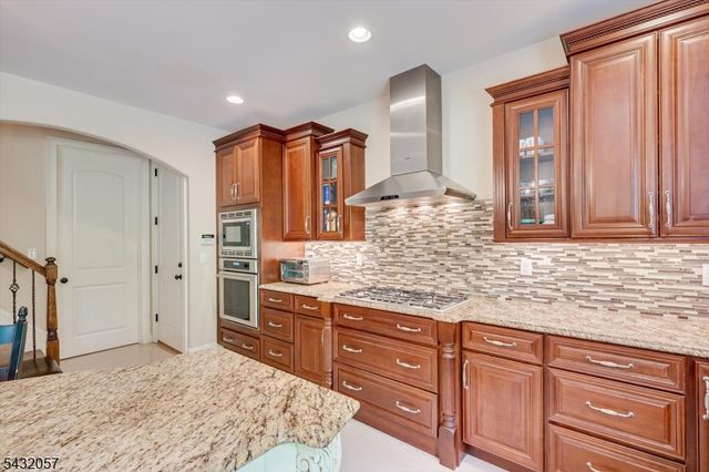 7 Alton Way, Scotch Plains Twp., NJ 07076