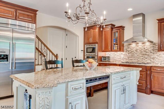7 Alton Way, Scotch Plains Twp., NJ 07076