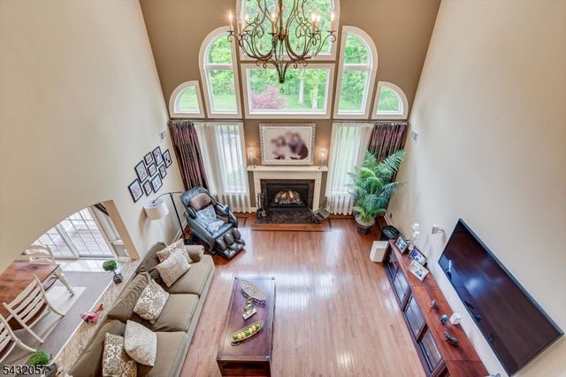 7 Alton Way, Scotch Plains Twp., NJ 07076