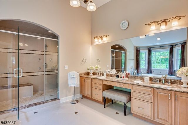 7 Alton Way, Scotch Plains Twp., NJ 07076