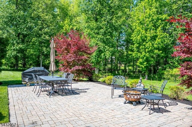 7 Alton Way, Scotch Plains Twp., NJ 07076