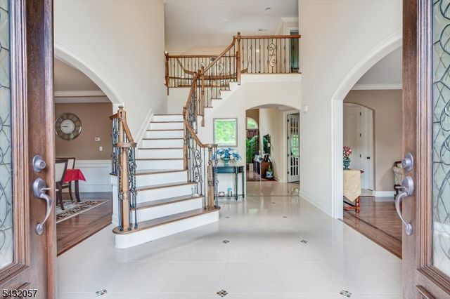 7 Alton Way, Scotch Plains Twp., NJ 07076