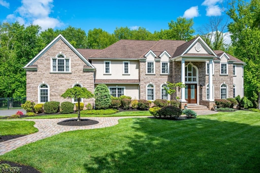 7 Alton Way, Scotch Plains Twp., NJ 07076