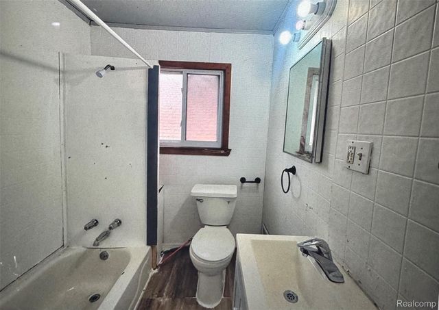 13486 Gallagher Street, Hamtramck, MI 48212