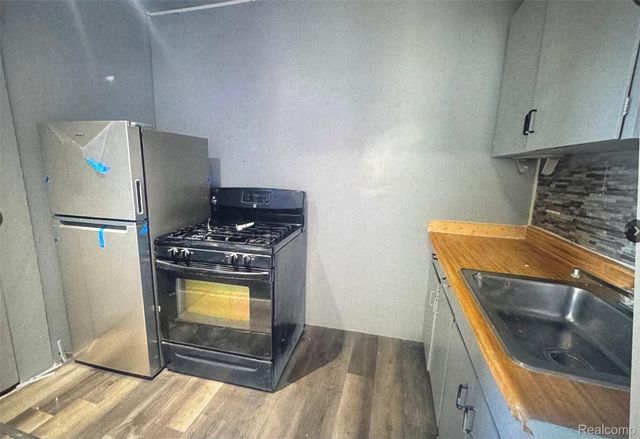 13486 Gallagher Street, Hamtramck, MI 48212