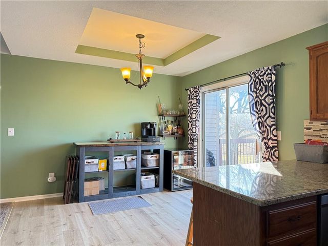 800 20TH Avenue S, Greenwood, MO 64034