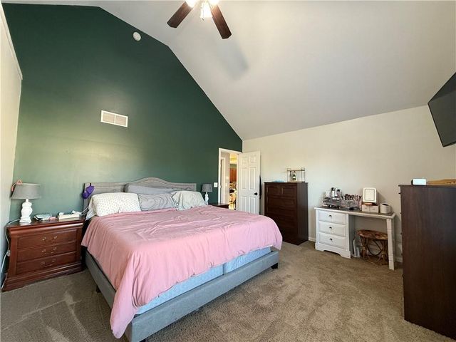 800 20TH Avenue S, Greenwood, MO 64034