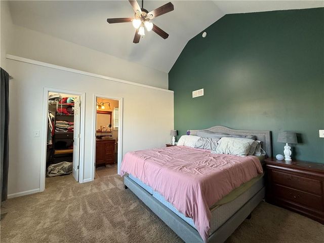 800 20TH Avenue S, Greenwood, MO 64034